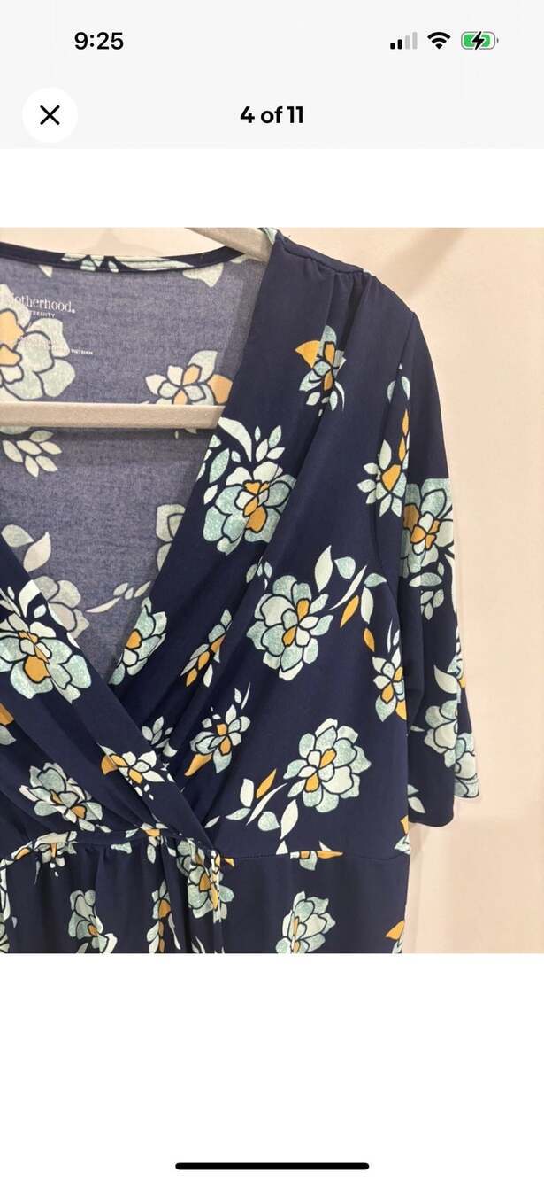 Motherhood Maternity Floral Wrap‎ Top